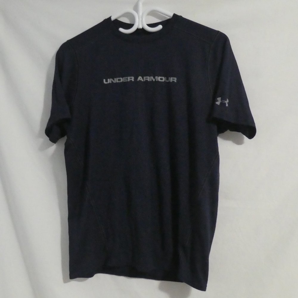 UNDER ARMOUR | medium | Navy Tee / T-Shirt | Fitted Heat Gear | GUC
